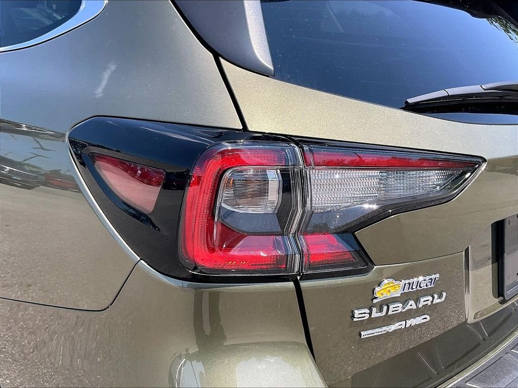 Used 2025 Autumn Green Metallic Subaru Limited image 31