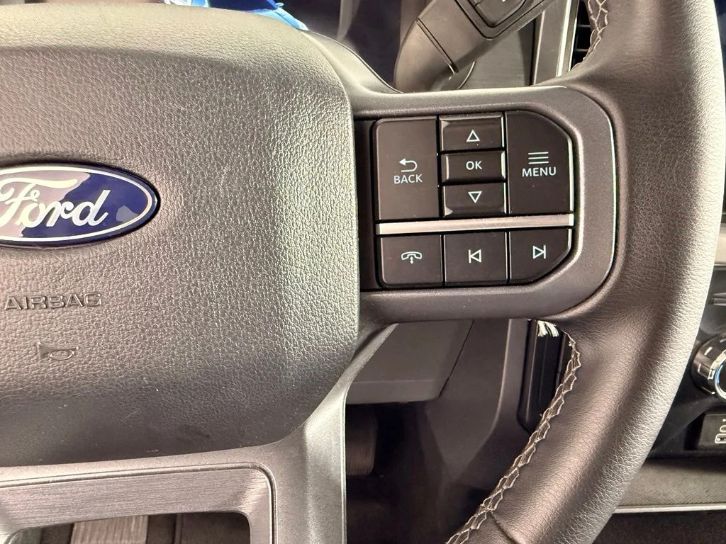 Used 2025 Silver Ford XLT image 21