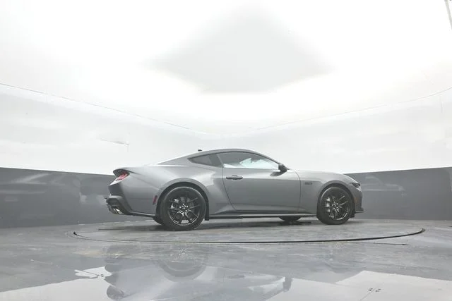 Certified Used 2025 Gray Metallic Ford GT Premium image 36