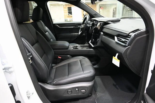 2026 GMC Acadia Elevation - Photo 12