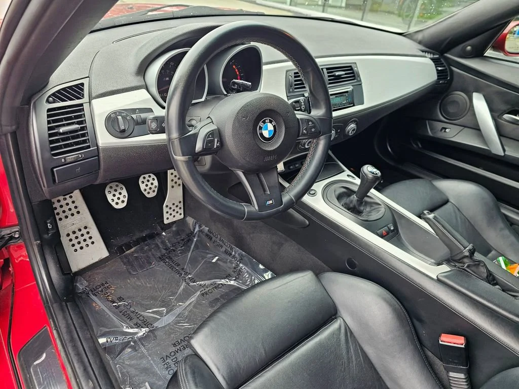 Used 2007  BMW M image 16