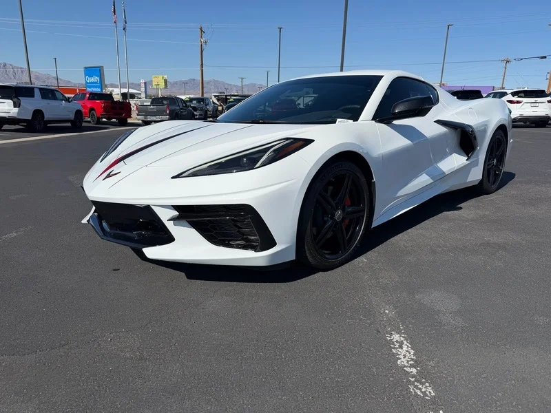 Used 2023 ARCTIC WHITE Chevrolet 1LT image 7