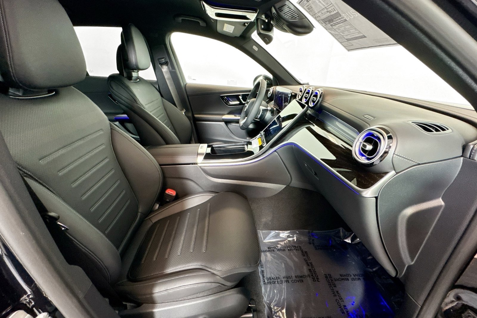 New 2026 Black Mercedes-Benz GLC 300 image 25