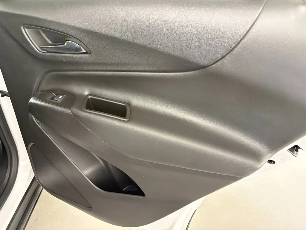 Used 2024 White Chevrolet LT image 39