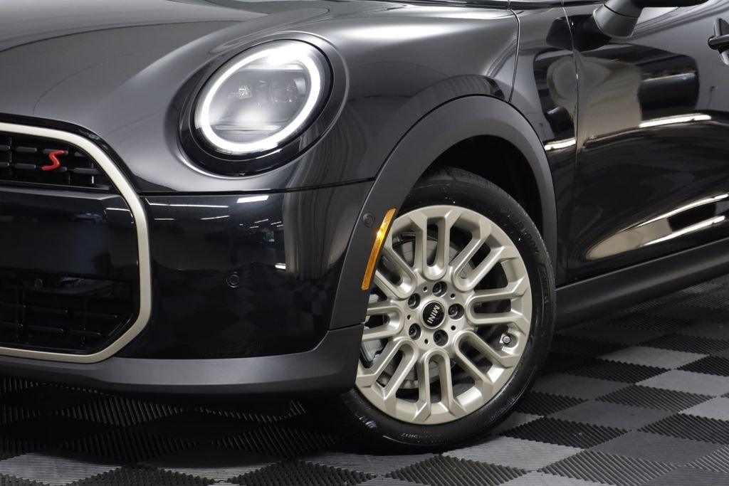 New 2026 Midnight Black MINI Iconic image 4
