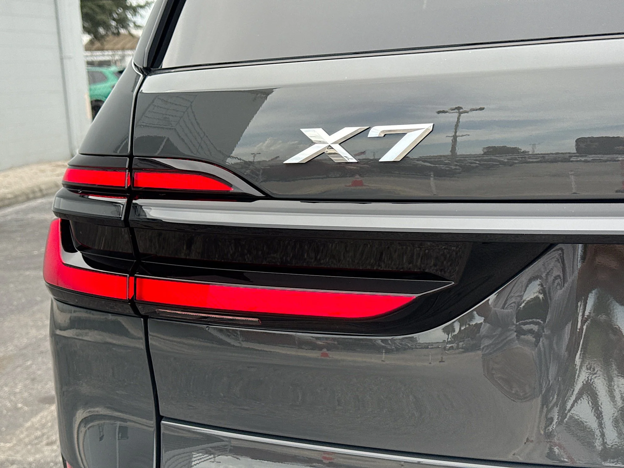 New 2027 Dravit Grey Metallic BMW xDrive40i image 10