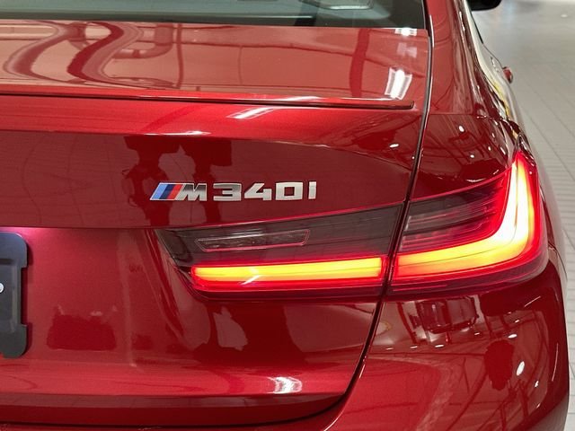 Used 2025 Red BMW M340i image 32