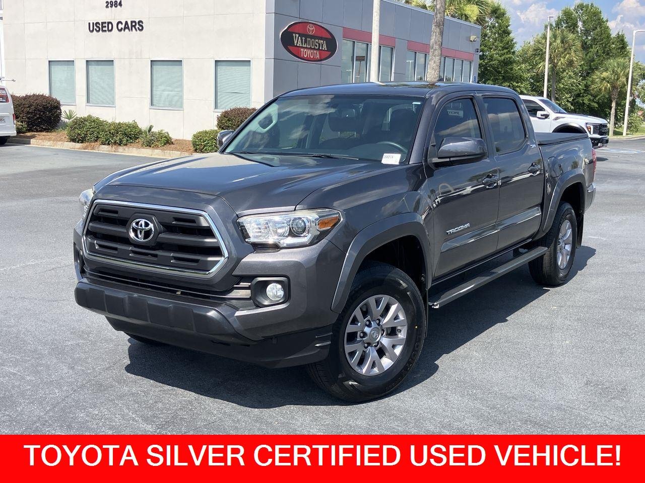 Used 2017 Gray (Magnetic Gray Metallic) Toyota SR5 V6 Double Cab image 1