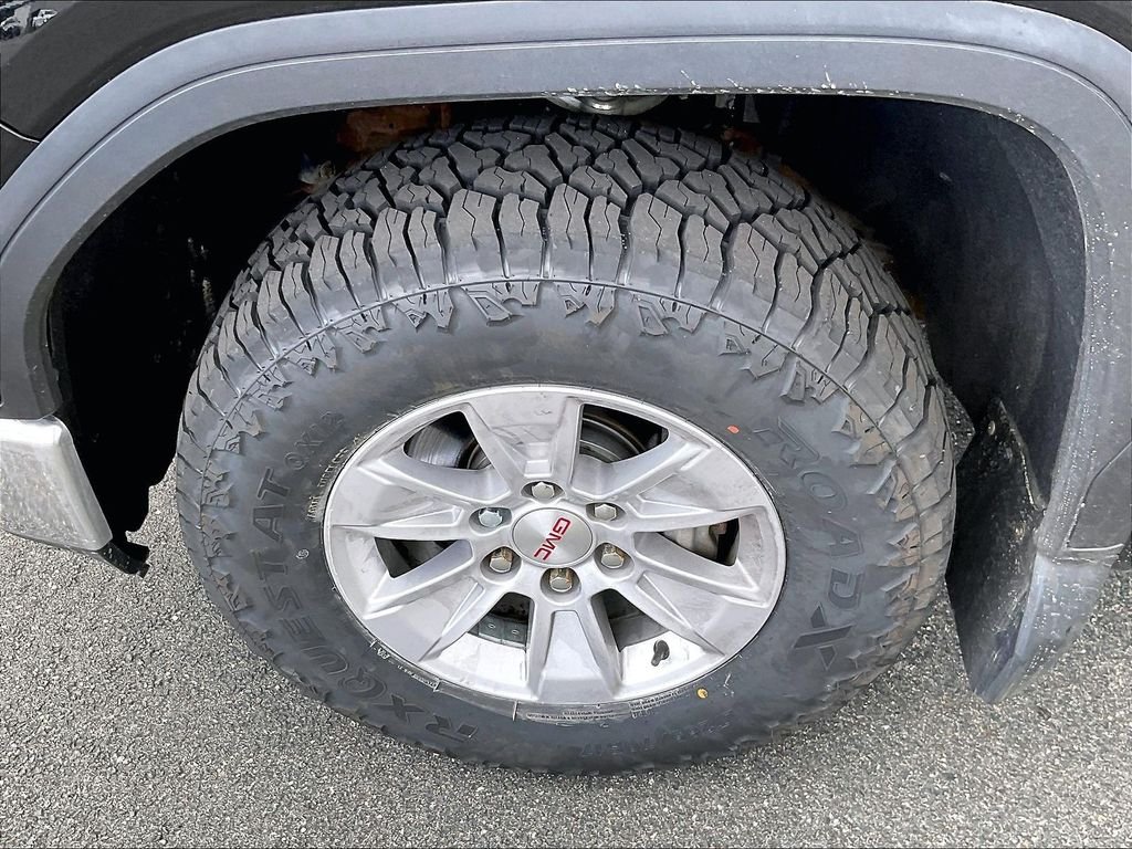 Used 2019 Black GMC SLE image 7
