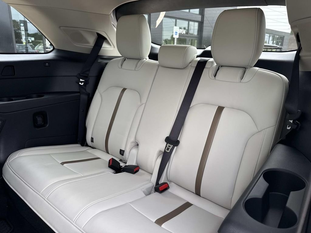 New 2026 Rhodium White Premium Mazda 3.3 Turbo Premium Plus AWD image 8