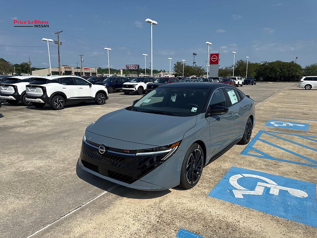 New 2026 Atlantic Gray Metallic / Super Black Two-tone Nissan SR image 3