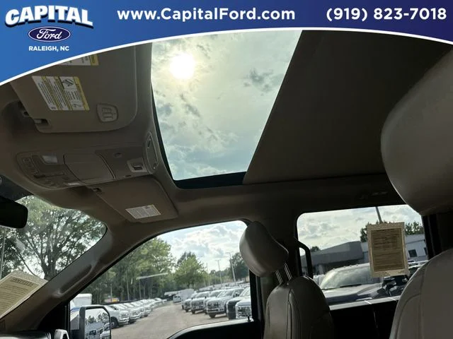 Used 2017 White Ford Lariat image 22
