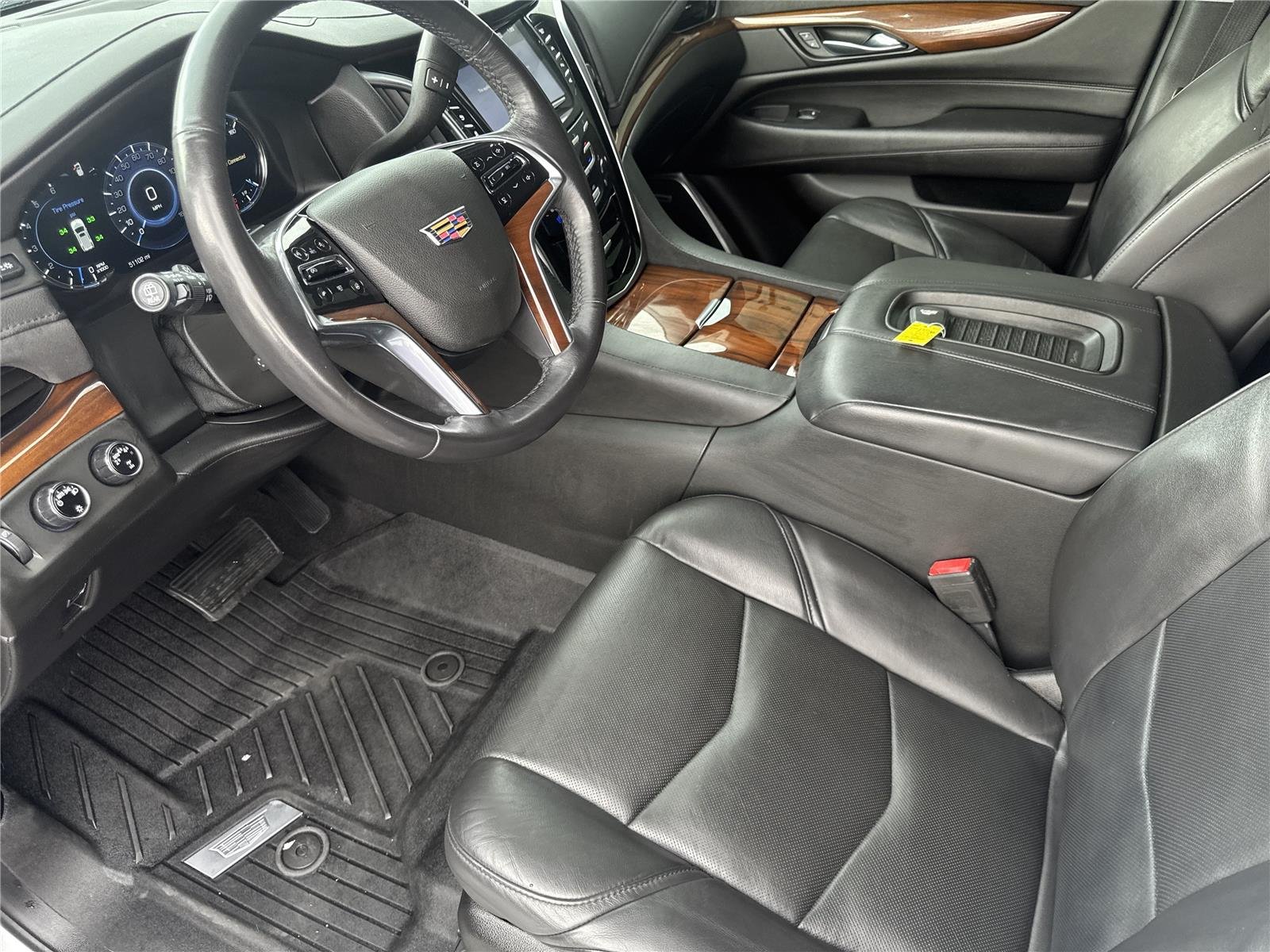 Used 2020 CRYSTAL WHITE TRICOAT Cadillac Premium Luxury image 12