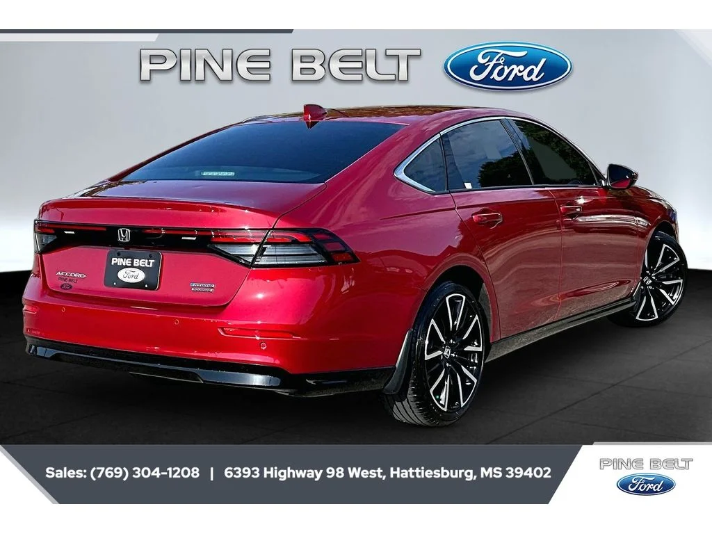 Used 2025 Red Honda Touring image 11