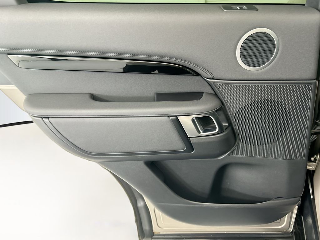 2025 Land Rover Discovery S - Photo 25