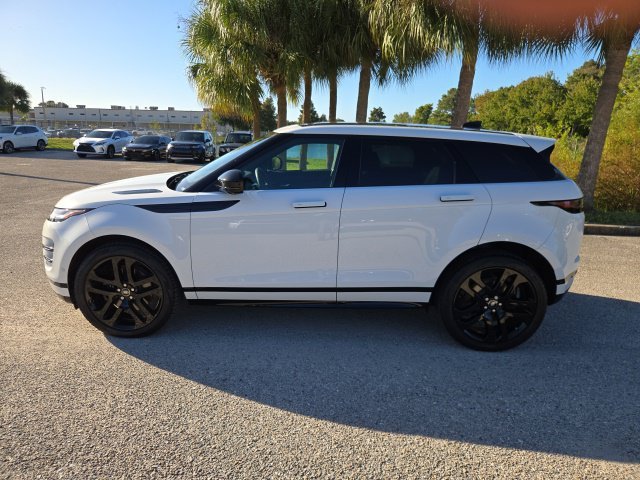 Used 2026 Fuji White Land Rover Dynamic SE image 2