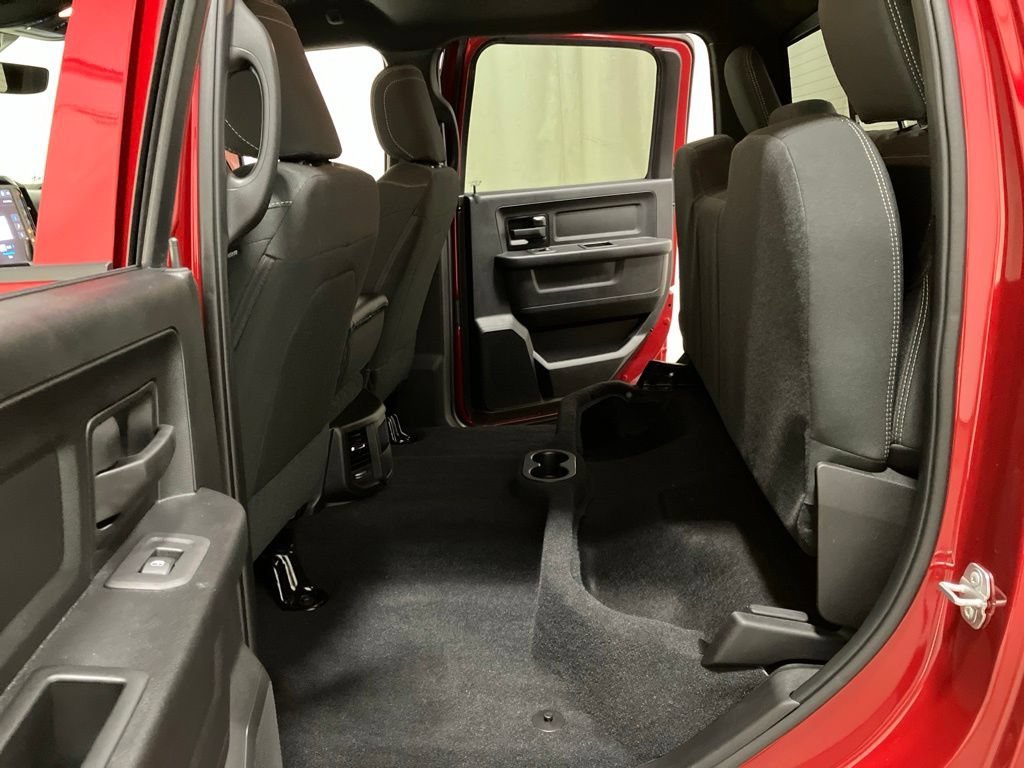 New 2026 Molten Red Pearl-Coat Exterior Paint RAM Tradesman image 16