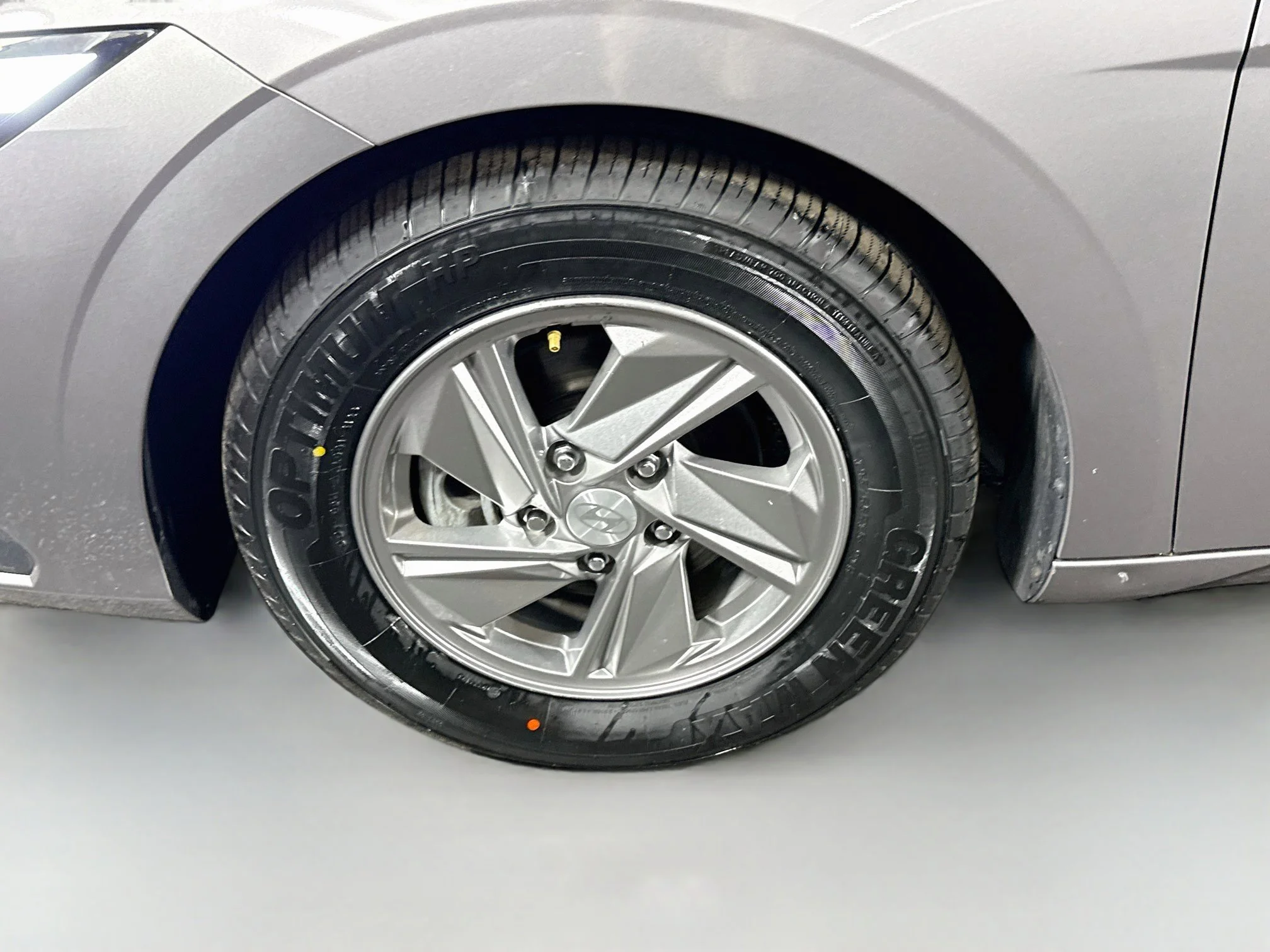Used 2024 Fluid Metal Hyundai SE image 33