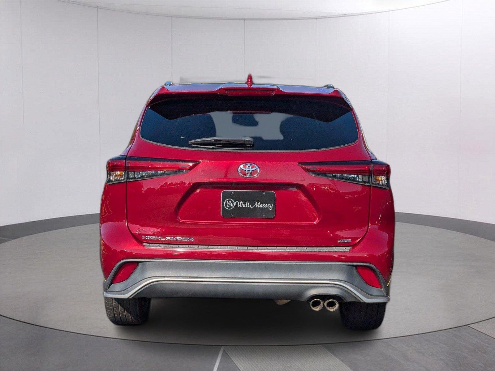 Used 2022 Ruby Flare Pearl Toyota XSE image 4