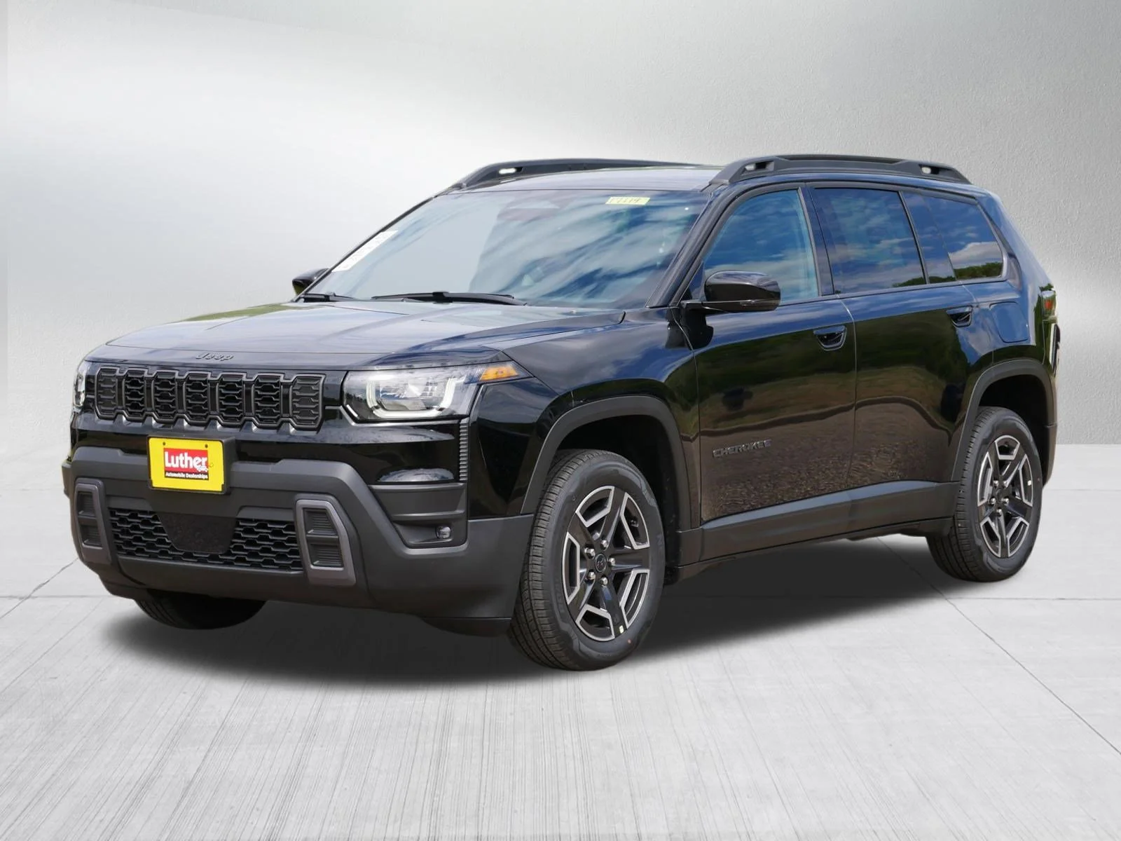 New 2026 Diamond Black Crystal Pearl-Coat Exterior Paint Jeep Limited image 4
