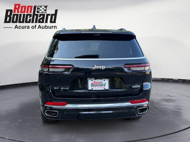 Used 2021 Diamond Black Crystal Pearlcoat Jeep Overland image 3