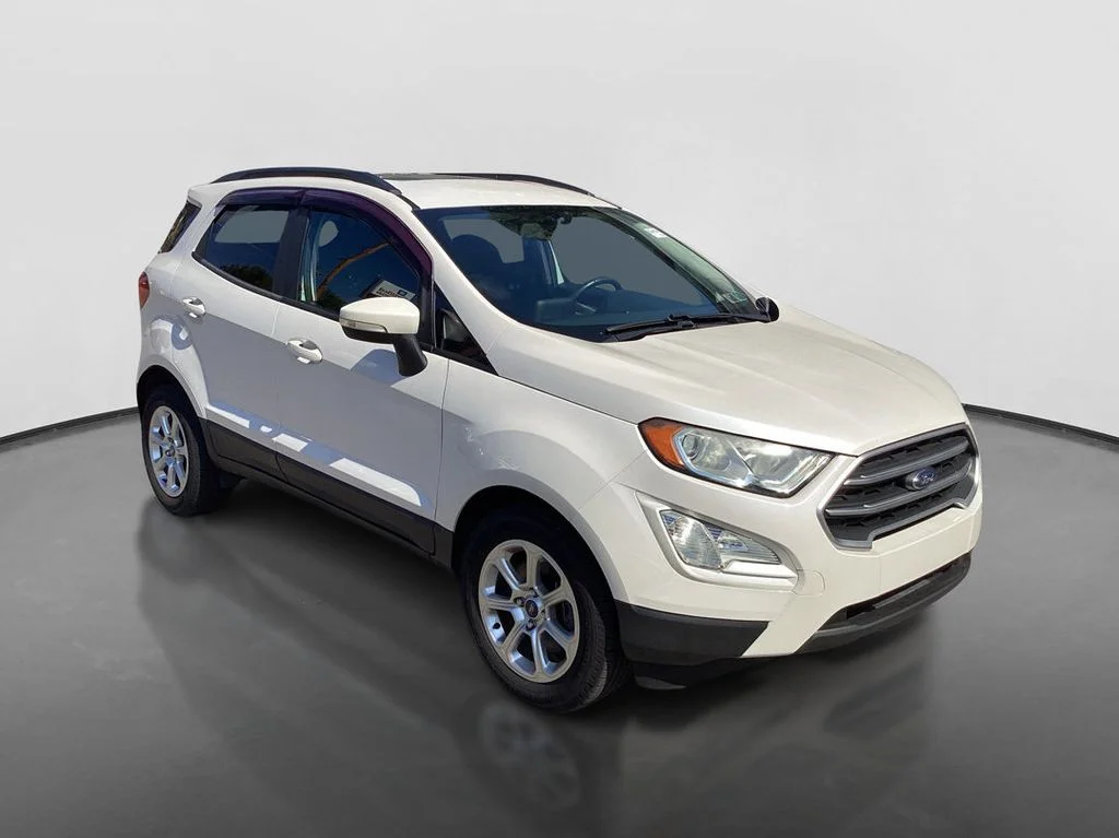 Used 2018 White Ford SE image 3