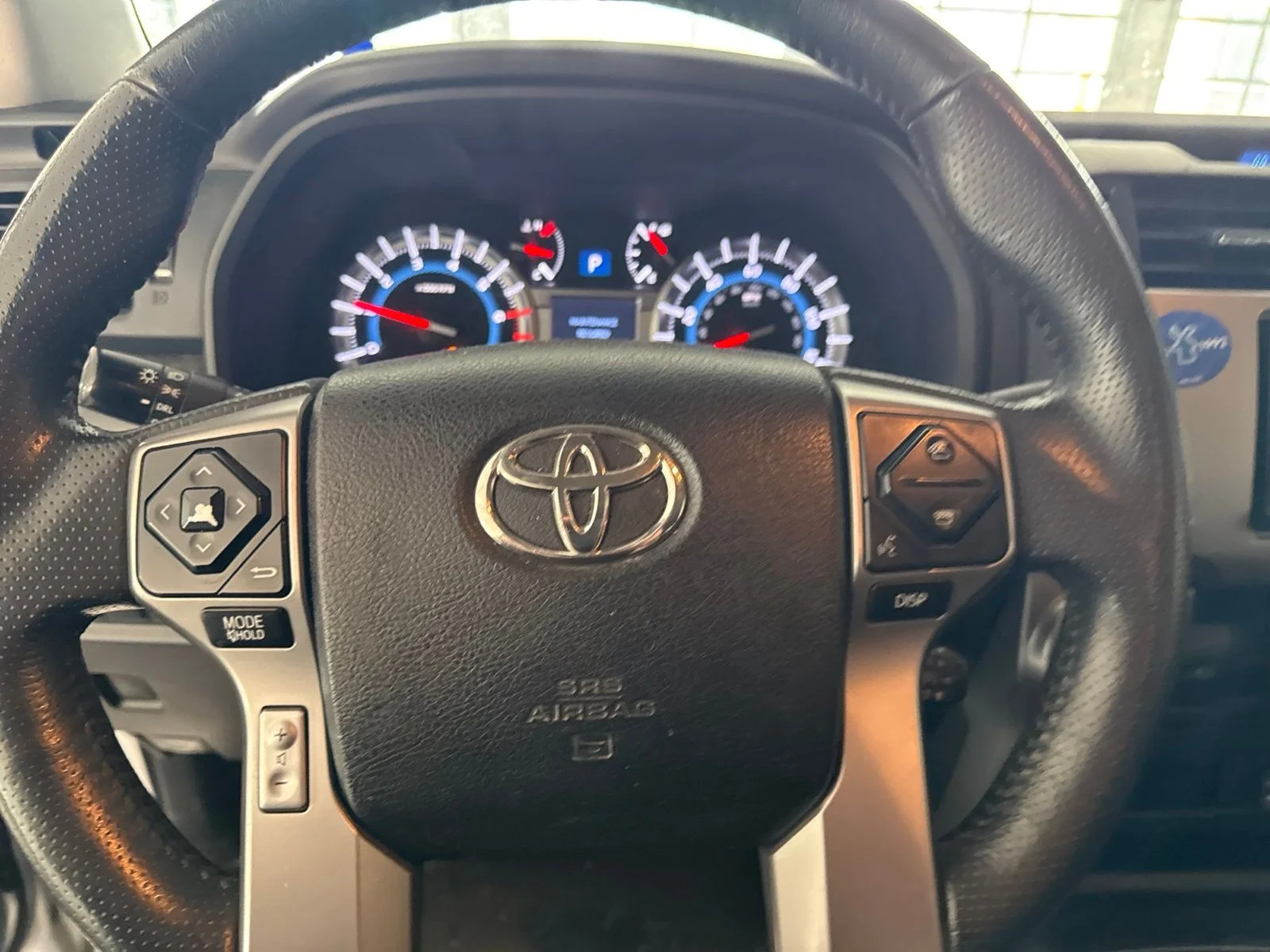 Used 2014 Silver Toyota SR5 image 24