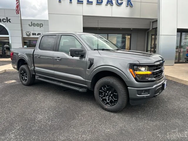 New 2026 Carbonized Gray Metallic Ford XLT image 10