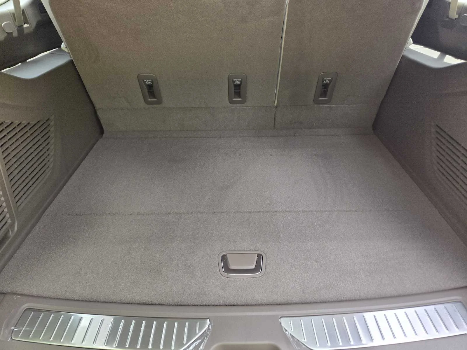 2026 GMC Yukon XL Denali - Photo 21