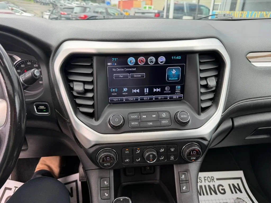 Used 2019 EBONY TWILIGHT METALLIC GMC SLE image 18