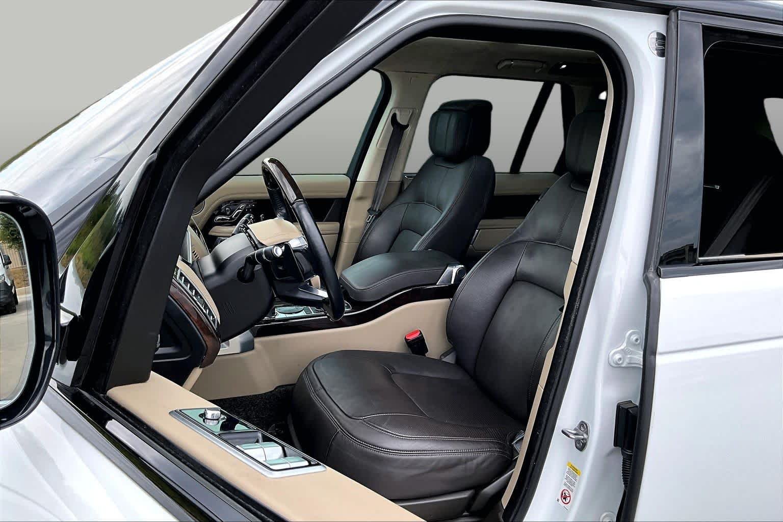Used 2022 Fuji White Land Rover Westminster image 8