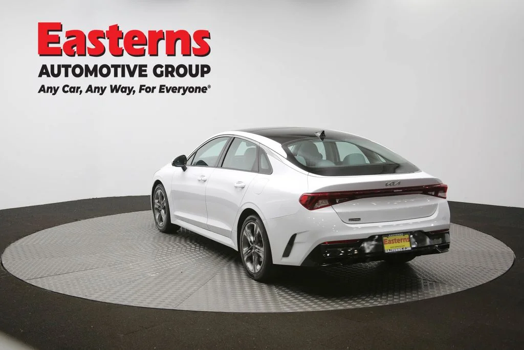 Used 2022 White Kia EX image 65