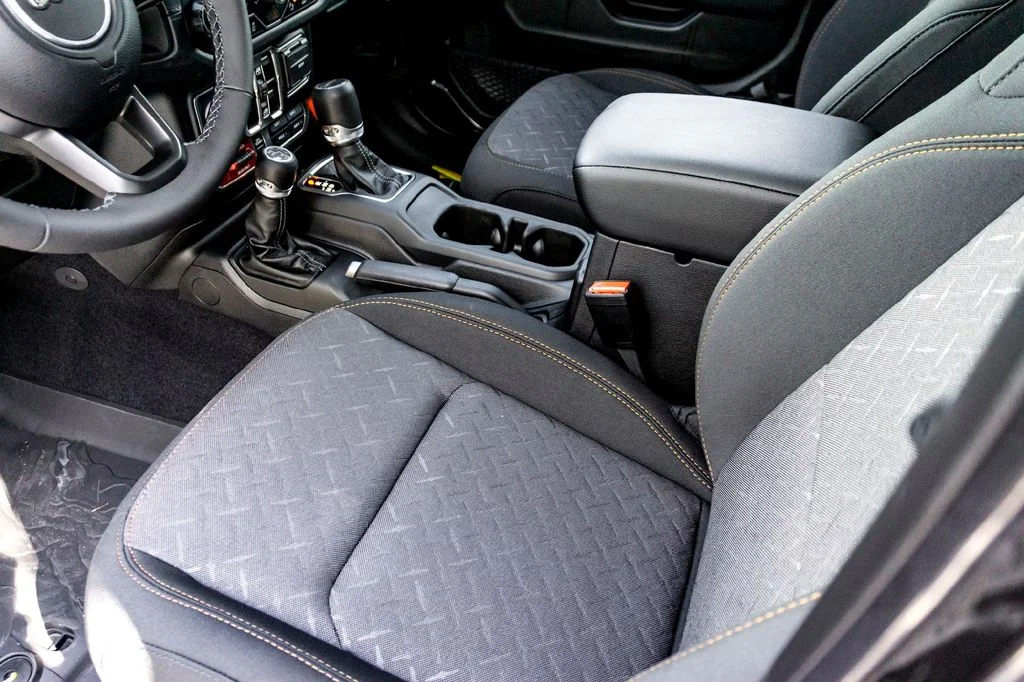New 2025 Gray Jeep Mojave image 10