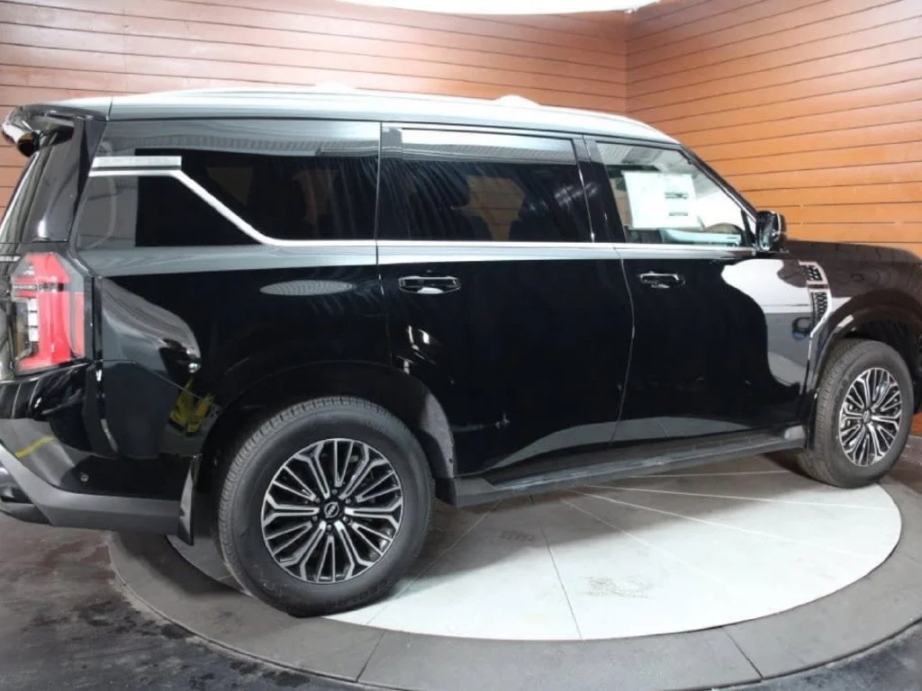 2026 Nissan Armada Platinum - Photo 6