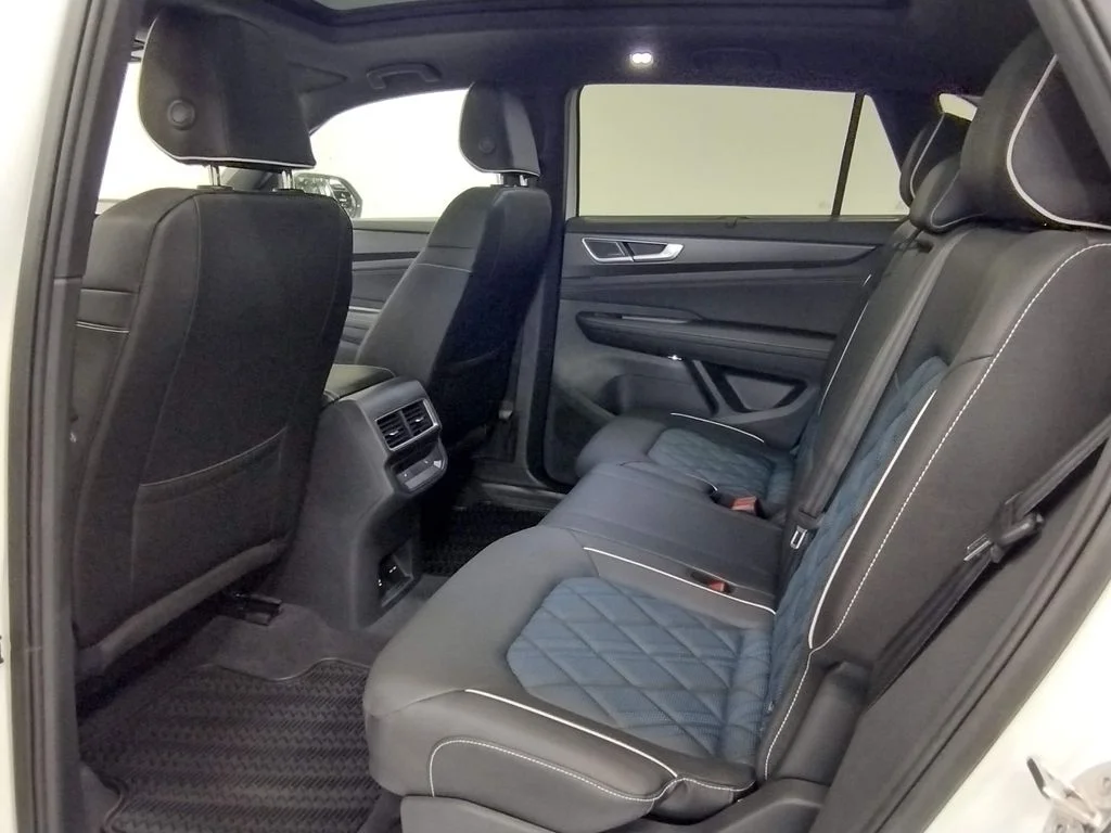 New 2026 White Volkswagen 2.0T SEL Premium R-Line image 28