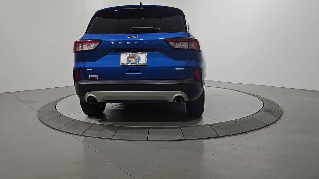 Used 2020 Blue Ford SE image 4