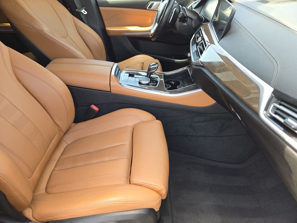 Used 2021 Blue BMW xDrive40i image 15