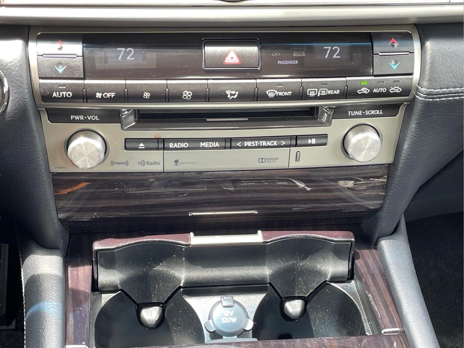 Used 2015 Liquid Platinum Lexus COMFORT image 26