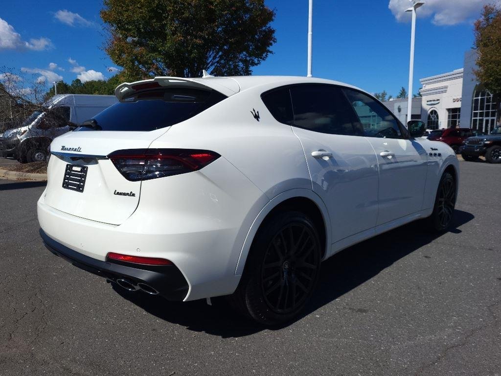 Used 2024 Bianco Maserati Modena Ultima image 21