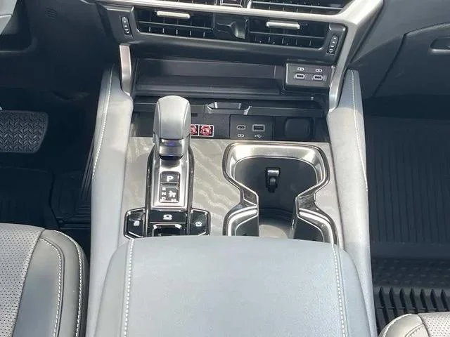 New 2026 Iridium Lexus PREMIUM PLUS image 24