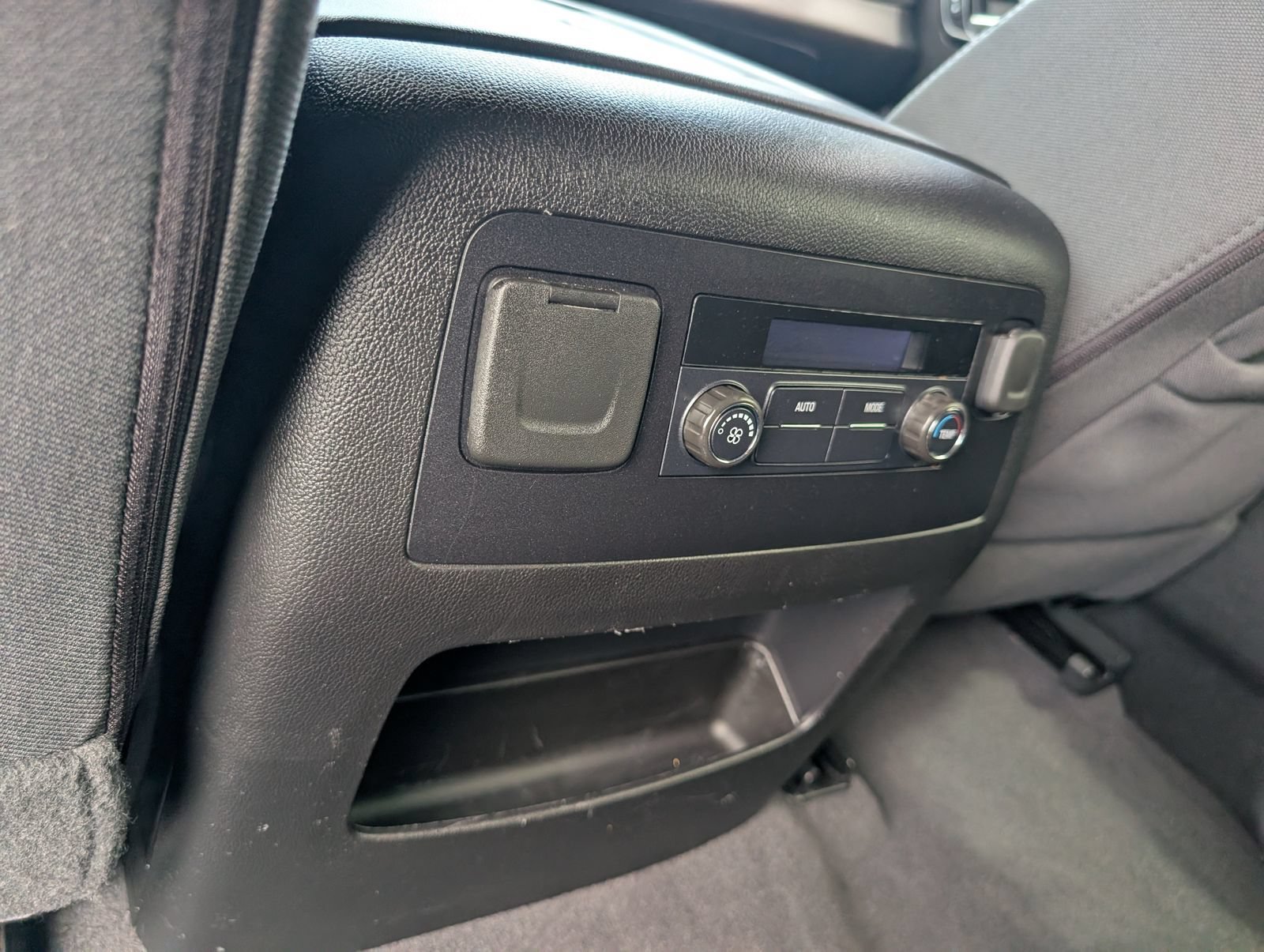 Used 2020 SHADOW GRAY METALLIC Chevrolet LS image 26