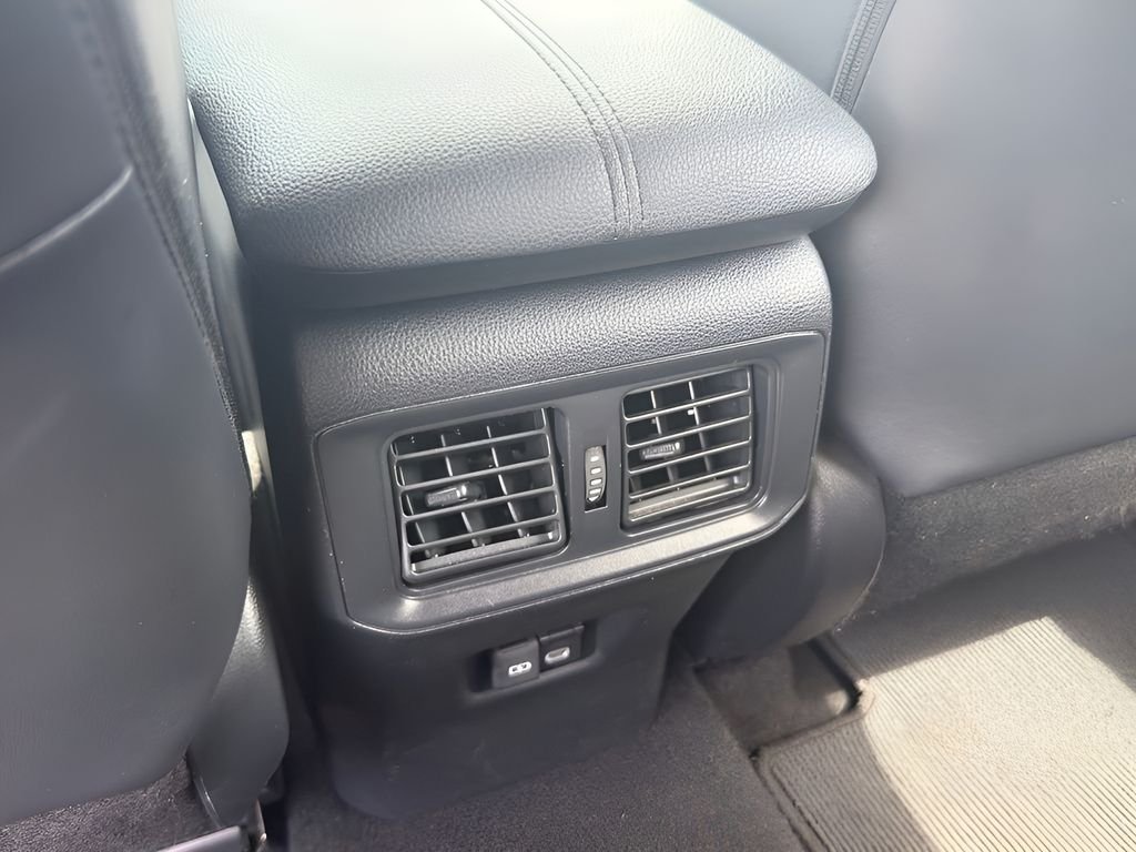 2025 Toyota RAV4 XLE Premium - Photo 24