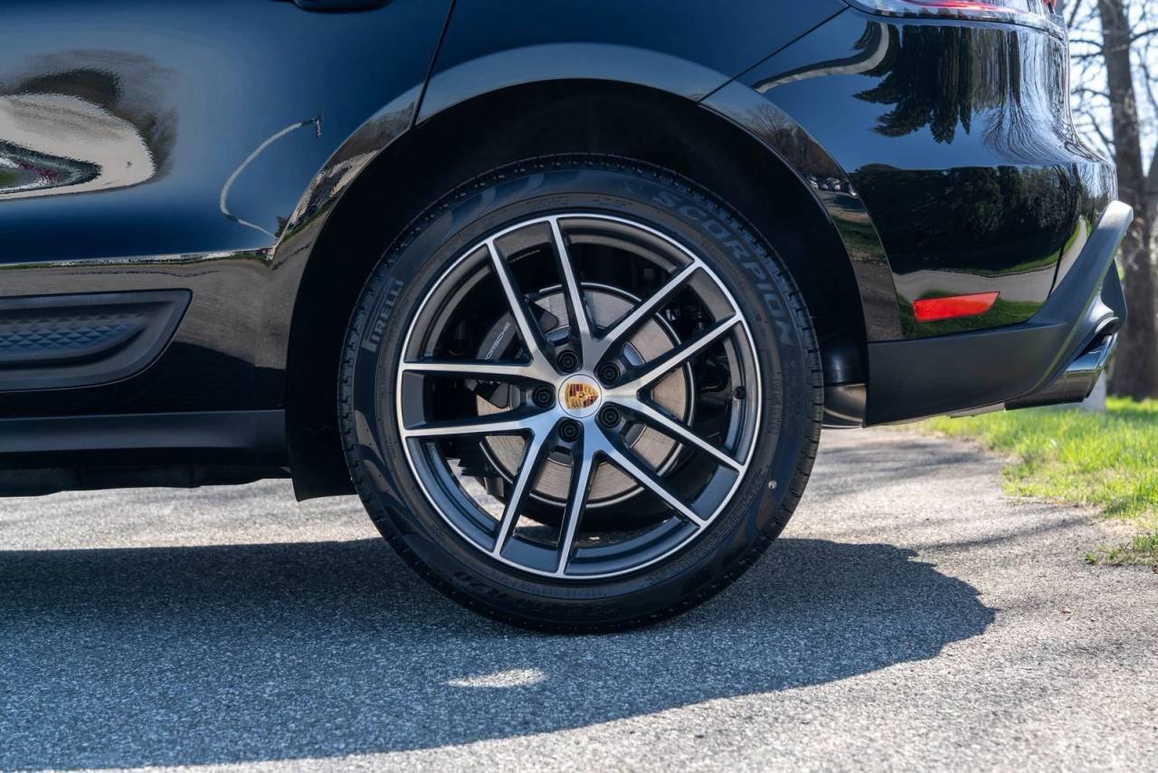Used 2026  Porsche  image 11