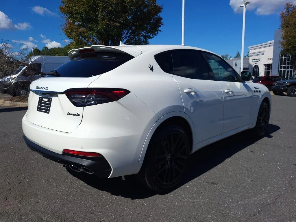 Used 2024 Bianco Maserati Modena Ultima image 21