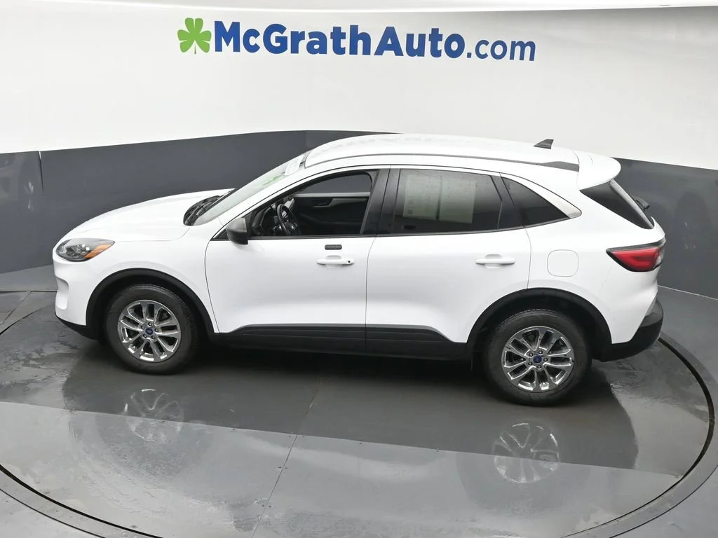 Certified Used 2022 White Ford SE image 24