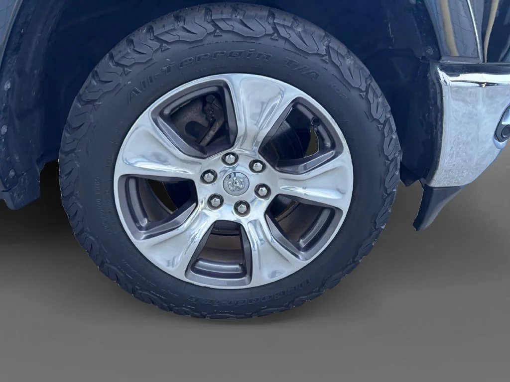 Used 2019 Black Ram Laramie image 16