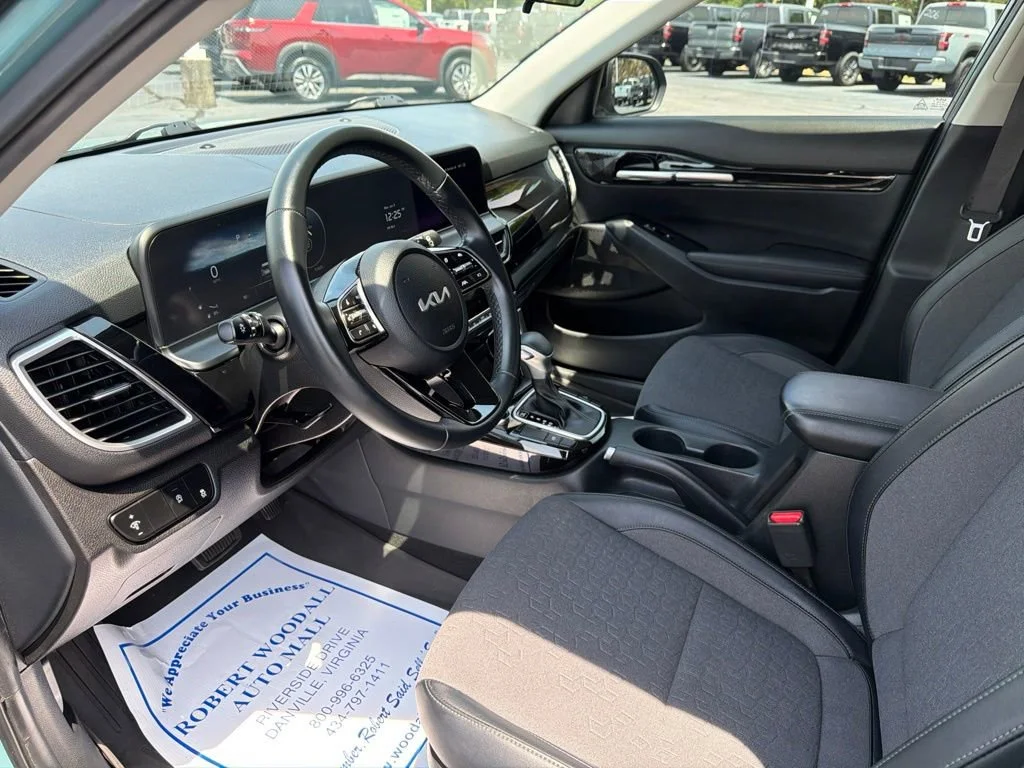 Used 2024 Green Kia S image 14