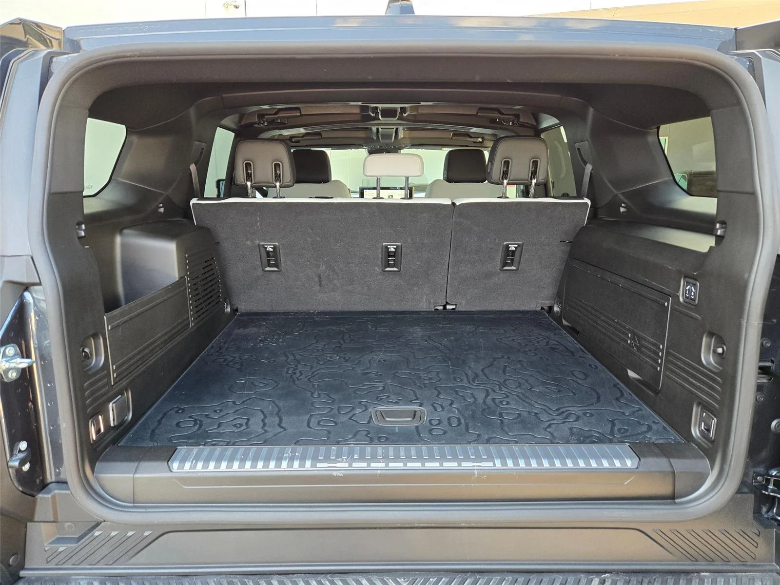 Used 2025 Graphite Blue Metallic GMC 3X image 32