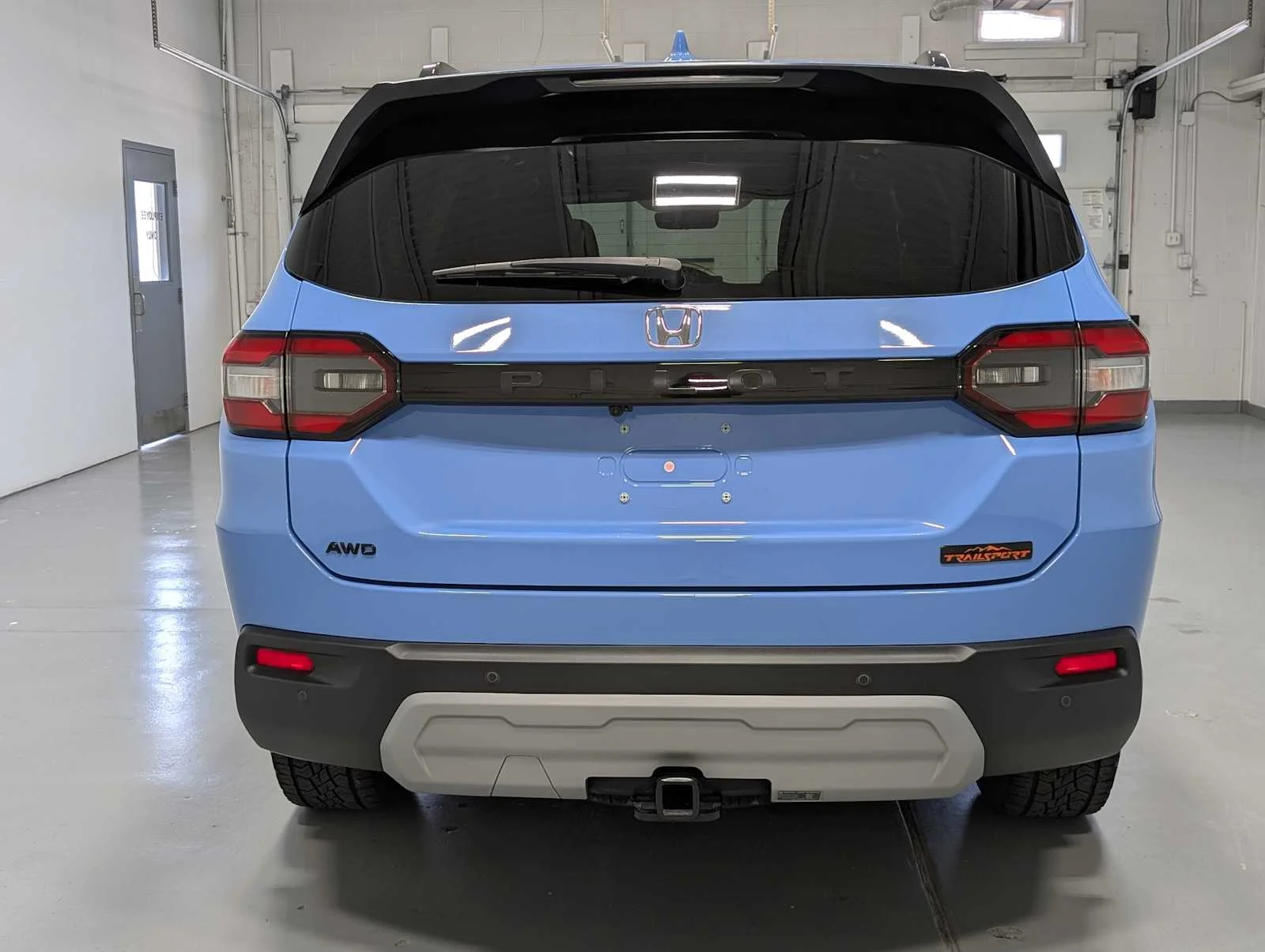 Certified Used 2023 Diffused Sky Pearl Honda AWD TRAILSPORT image 9