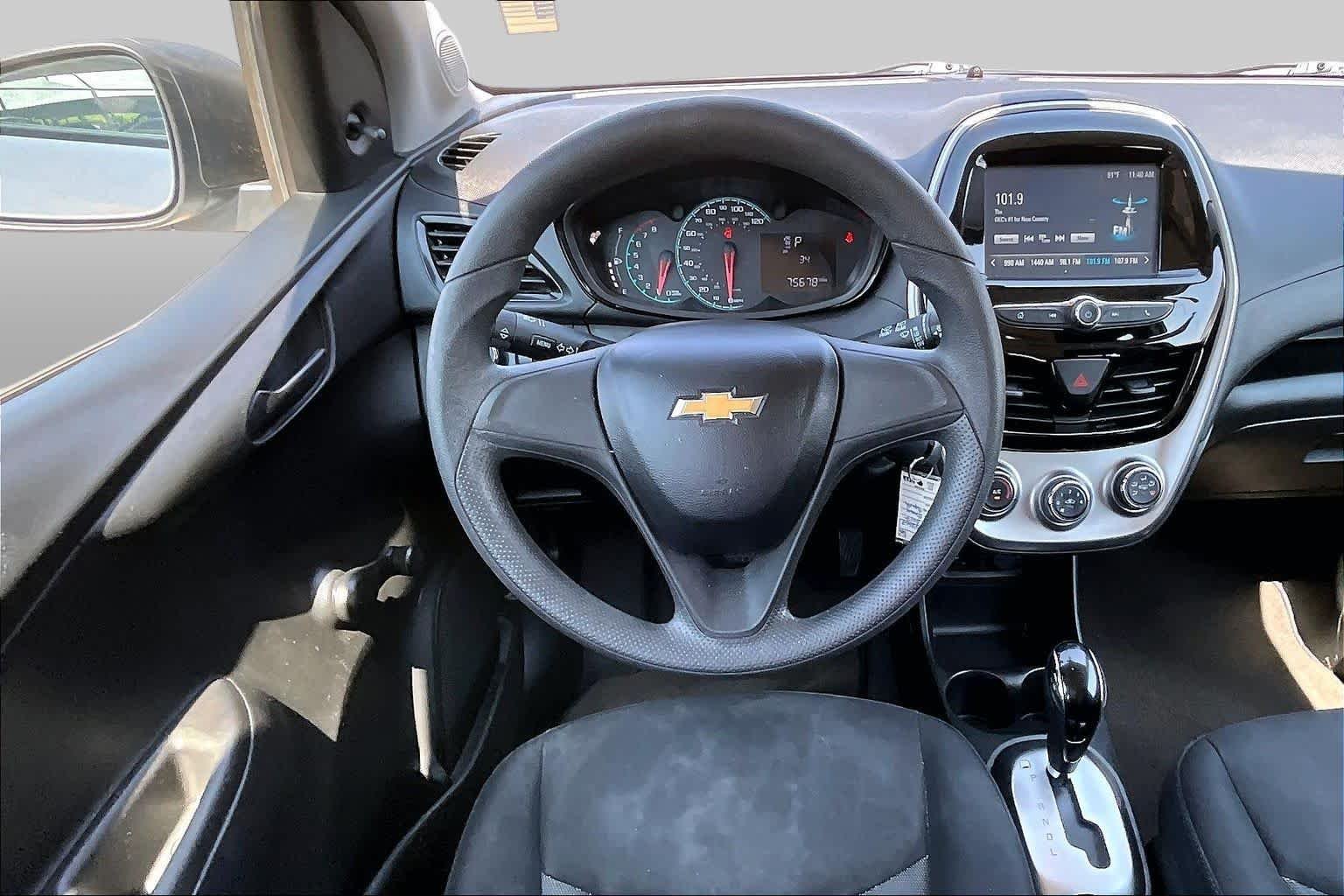 Used 2017 Summit White Chevrolet LS image 6
